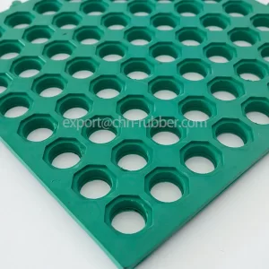 Rubber drainage mat roll